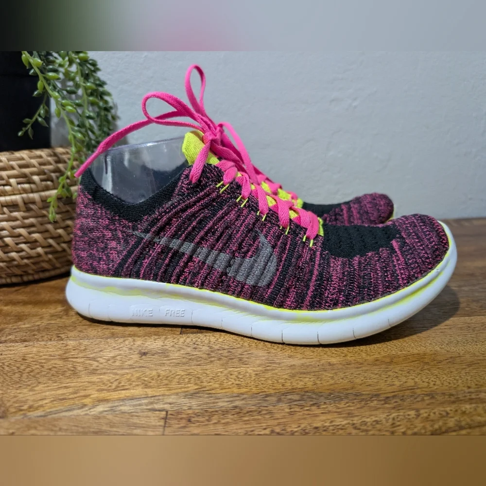 Nike Free RN Flyknit (GS Girl's‎ Size 6Y Running Shoes Pink Blast